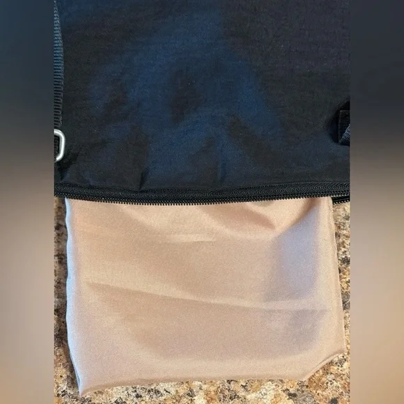 Baggallini Black Nylon Crossbody Bag Travel Organizer Lightweight Multi Pockets - Picture 8 of 14